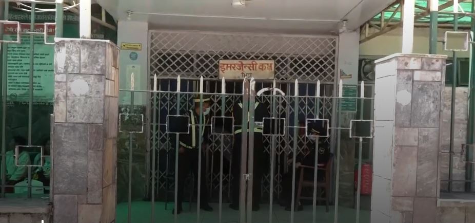 चिकित्सकको आन्दोलनपछि सरकारी तथा निजी अस्पतालमा आकस्मिक बाहेकका सेवा बन्द!